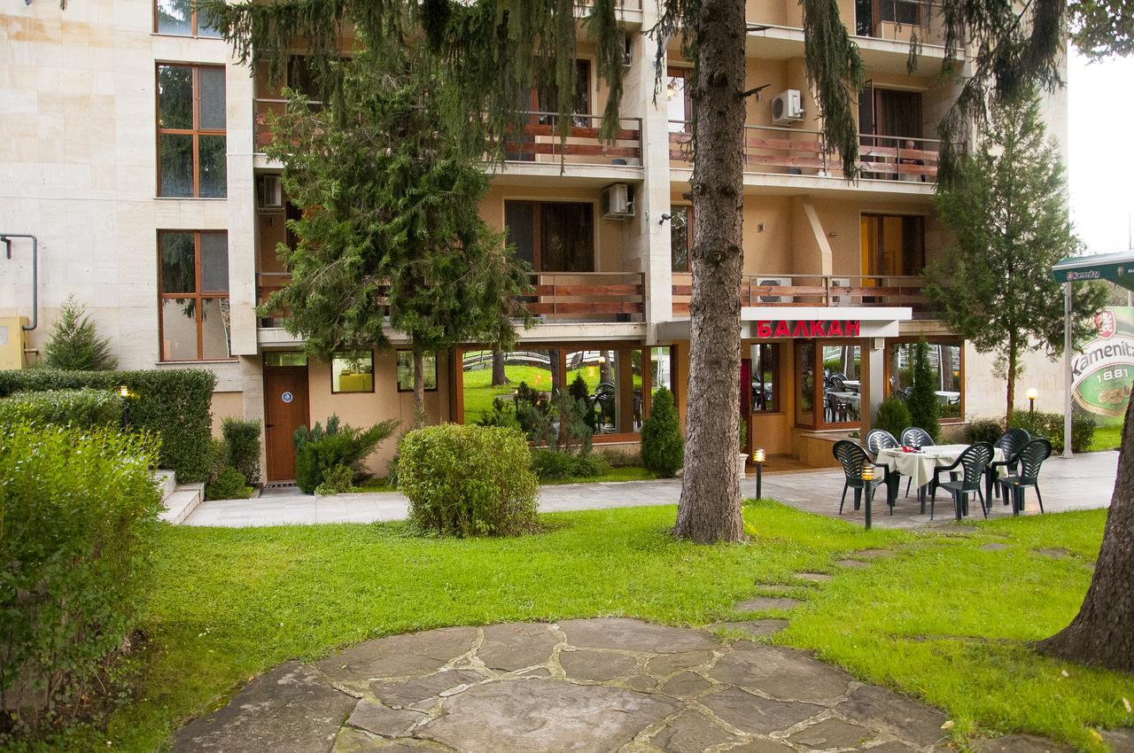Hotel Balkan Ботевград Экстерьер фото